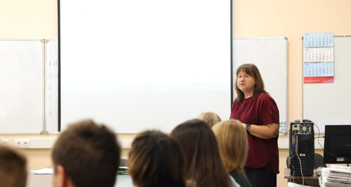 Более 400 школьников с родителями попробовали сварку, авторемонт и кулинарию в колледже Мытищ
