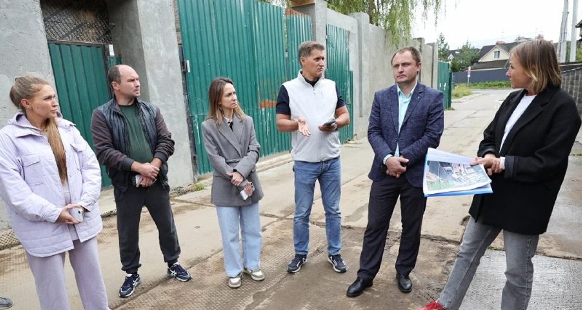 В Вешках обсудили запаркованность улицы Строителей