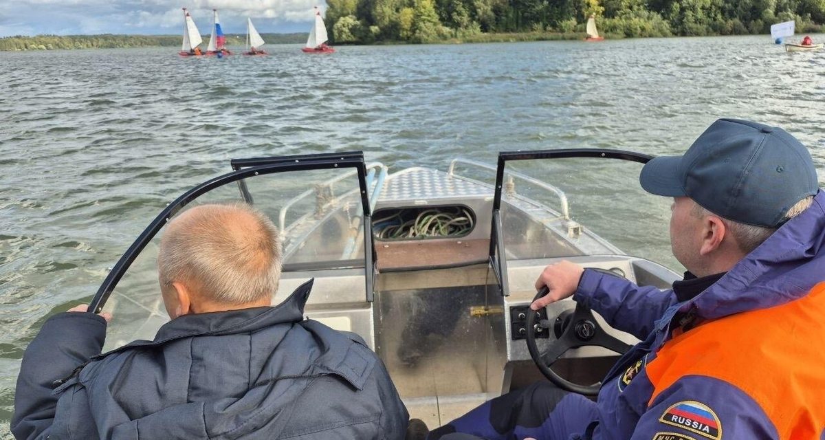 Люди с инвалидностью и ветераны СВО вышли под парусом вместе с профессиональными яхтсменами-волонтерами